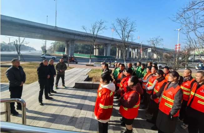 王輝德、余良光分別走訪(fǎng)慰問(wèn)一線(xiàn)干部職工并檢查安全生產(chǎn)工作